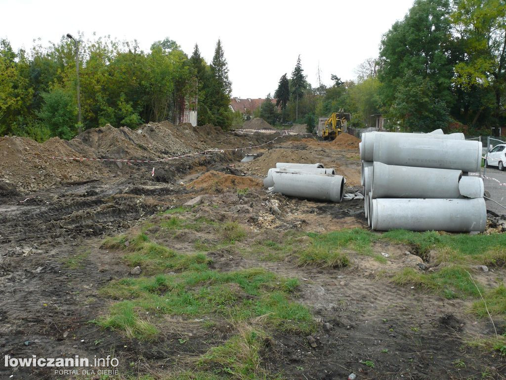 Powstają drogi dojazdowe do wiaduktu