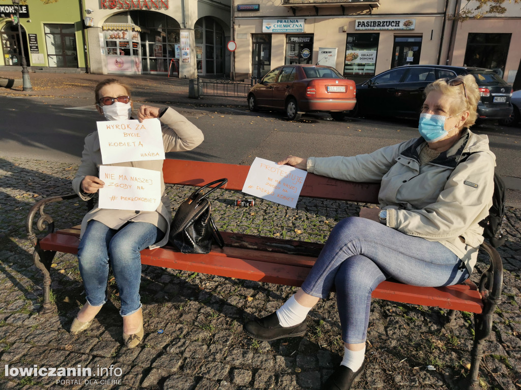 Manifestacja przeciwko zakazowi aborcji w Łowiczu