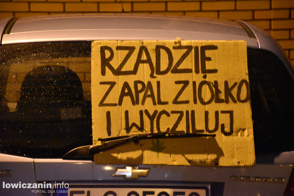 Zmotoryzowany protest przejechał ulicami Łowicza