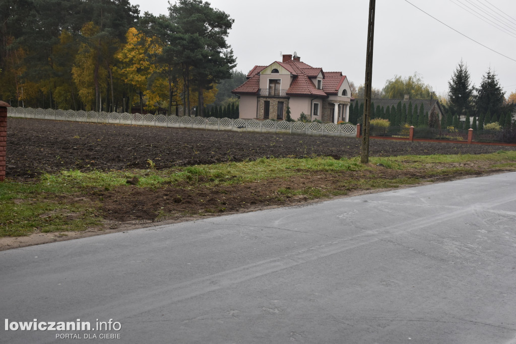 TIR zablokował drogę