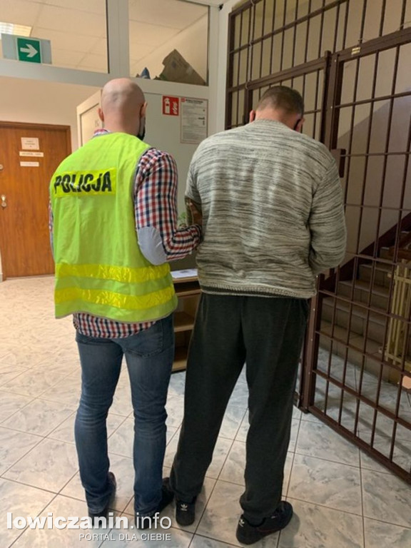 Policja odzyskała skradzione ciągniki