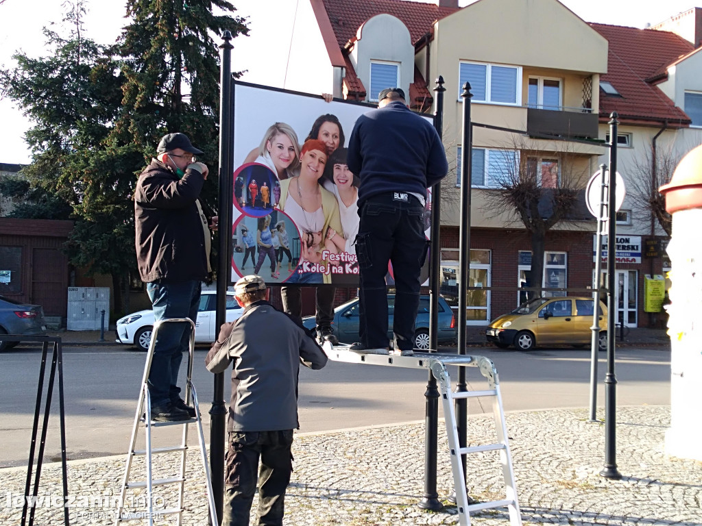 Montowanie kolaży zdjęciowych w Głownie