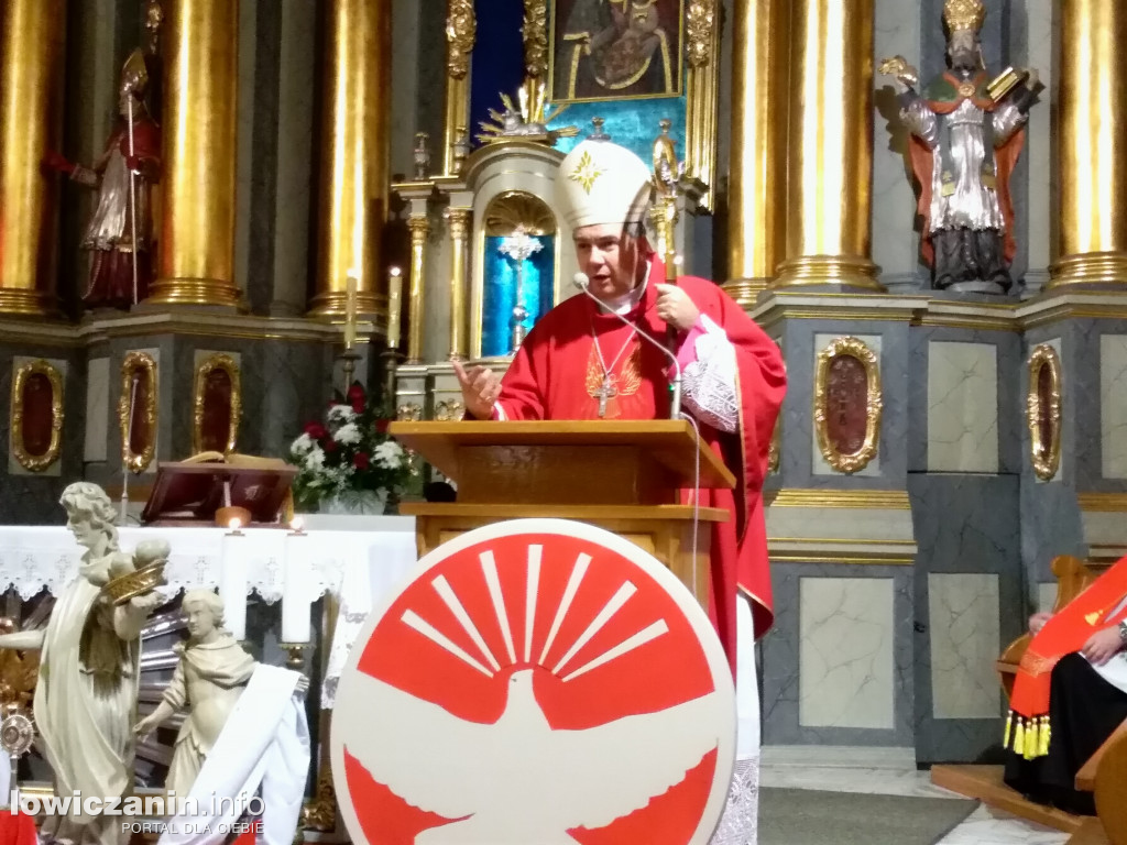 Trwają bierzmowania w łowickich kościołach