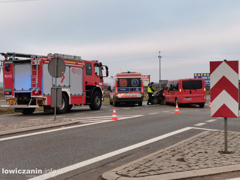 Wypadek na DK 92 w Niedźwiadzie