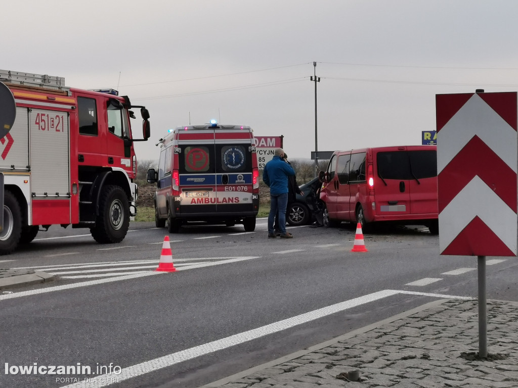 Wypadek na DK 92 w Niedźwiadzie