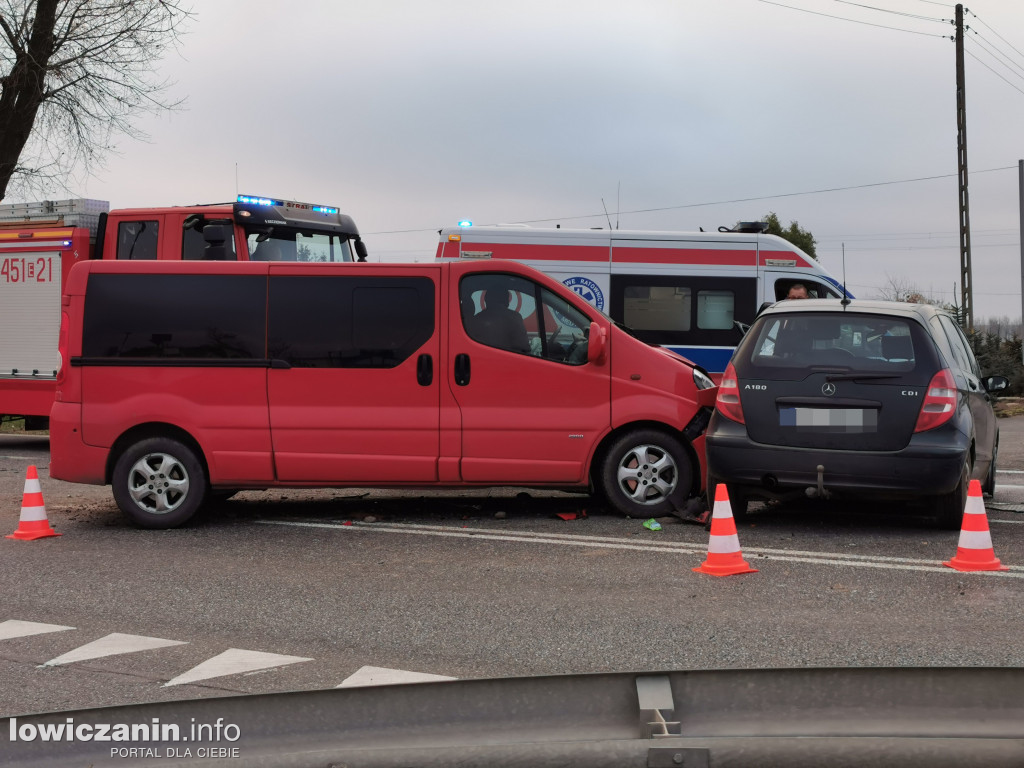 Wypadek na DK 92 w Niedźwiadzie