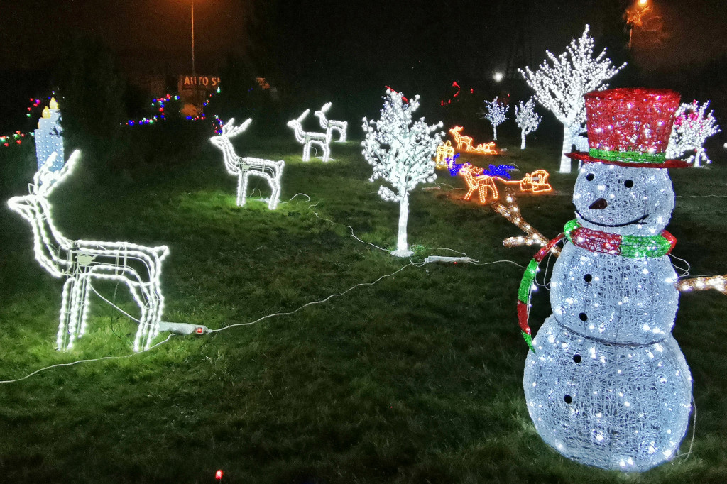 Piękne iluminacje świąteczne przy ul. Małszyce