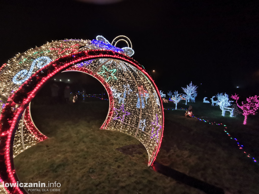 Piękne iluminacje świąteczne przy ul. Małszyce