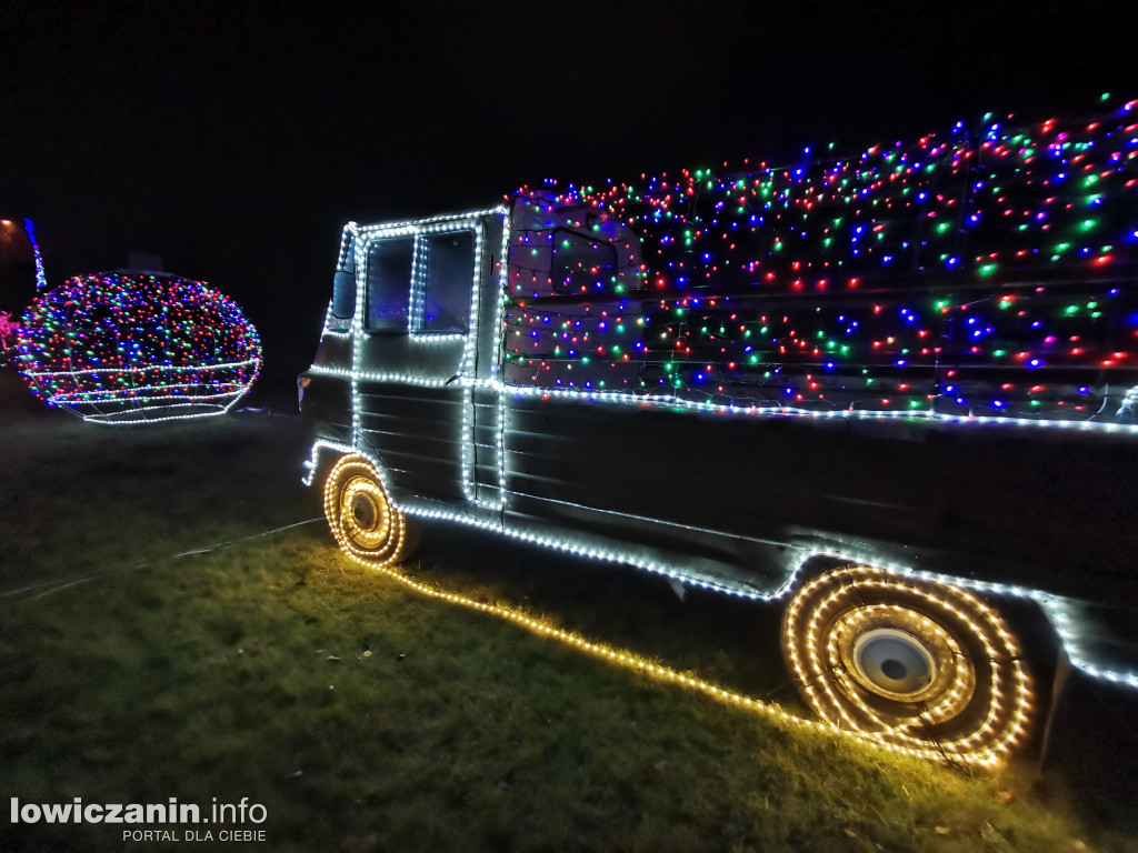 Piękne iluminacje świąteczne przy ul. Małszyce