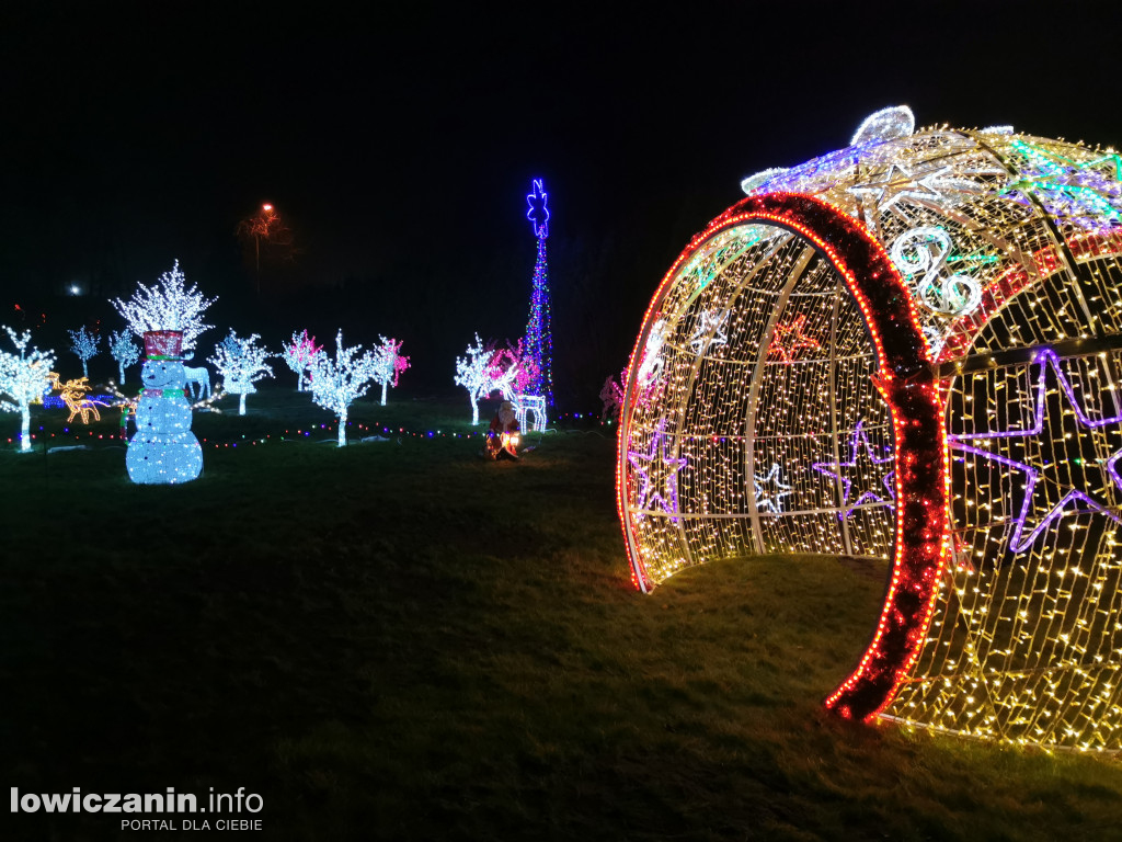 Piękne iluminacje świąteczne przy ul. Małszyce