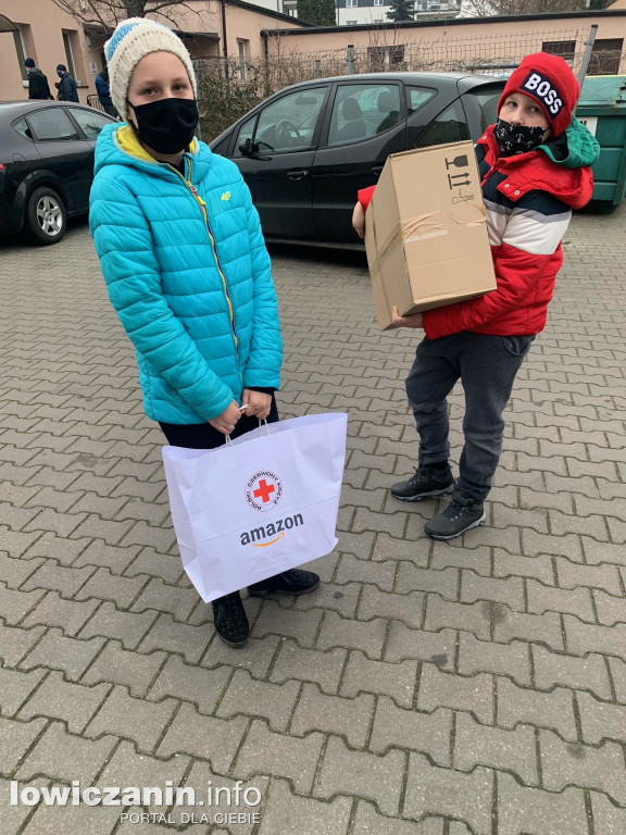 100 paczek dla potrzebujących
