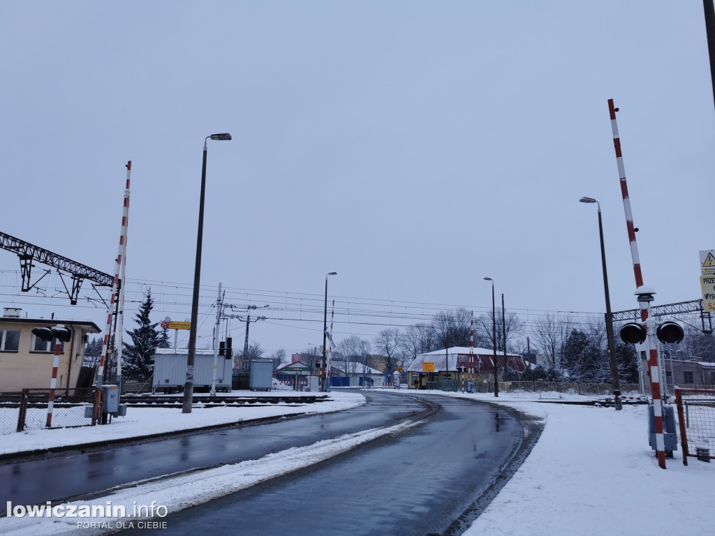 Krytyczne opinie o przejeździe w ul. 3 Maja