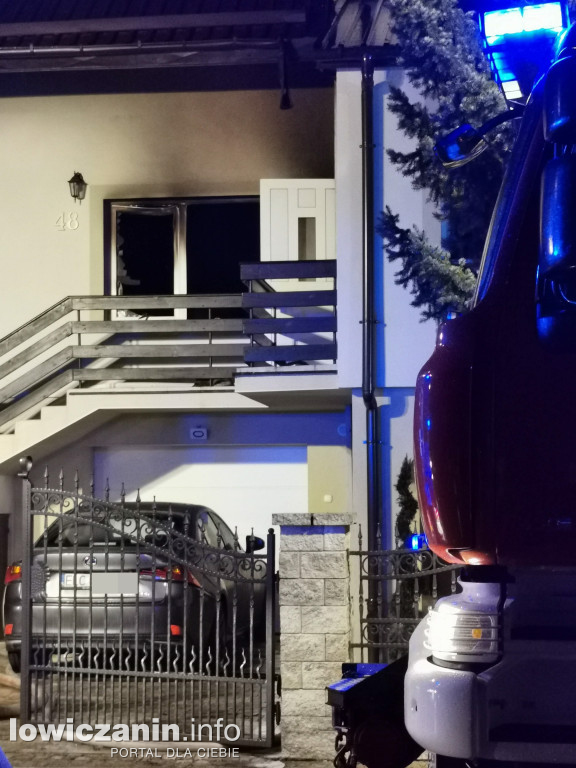 Pożar domu przy ul. Chmielińskiej w Łowiczu