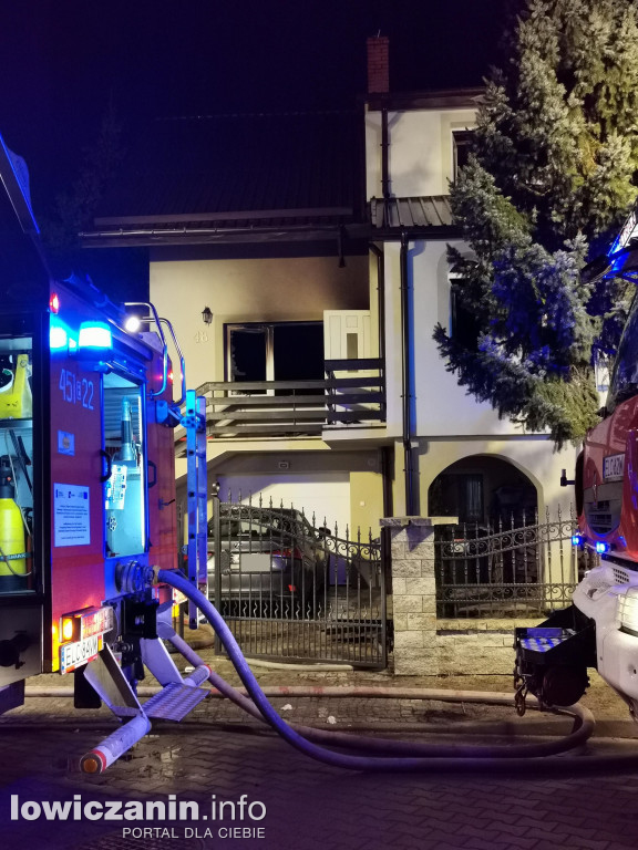 Pożar domu przy ul. Chmielińskiej w Łowiczu