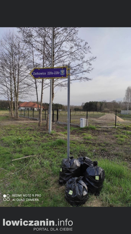Sprzątają pobocza i liczą butelki
