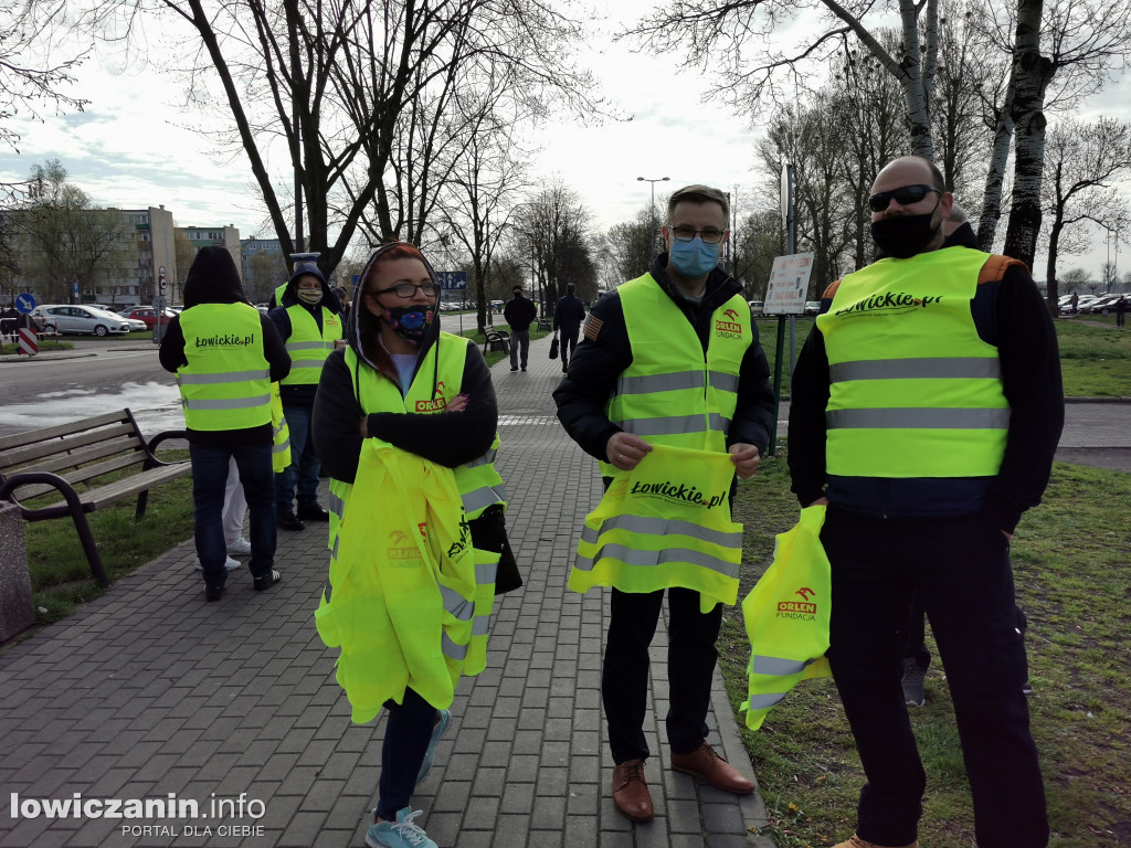 Łowickie.pl rozdaje kamizelki odblaskowe