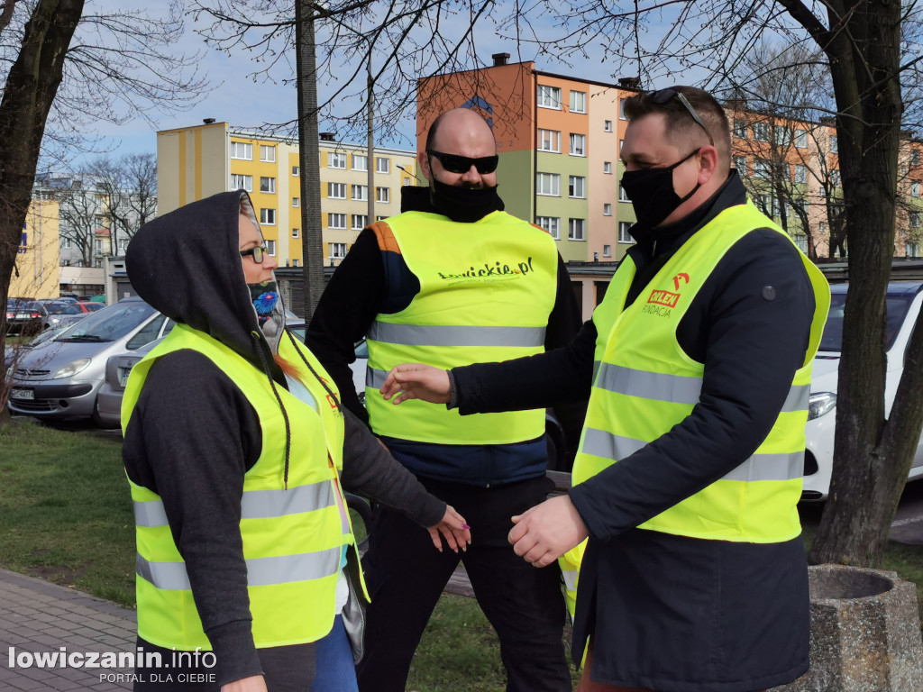 Łowickie.pl rozdaje kamizelki odblaskowe