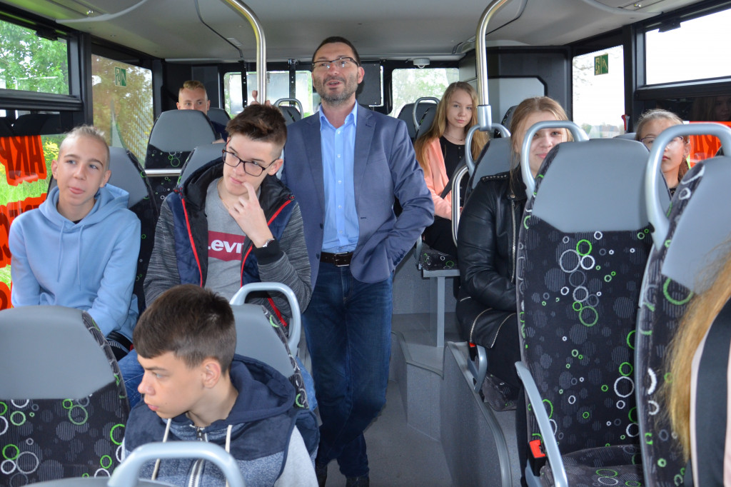 Prezentacja autobusu elektrycznego w gminie Zduny.