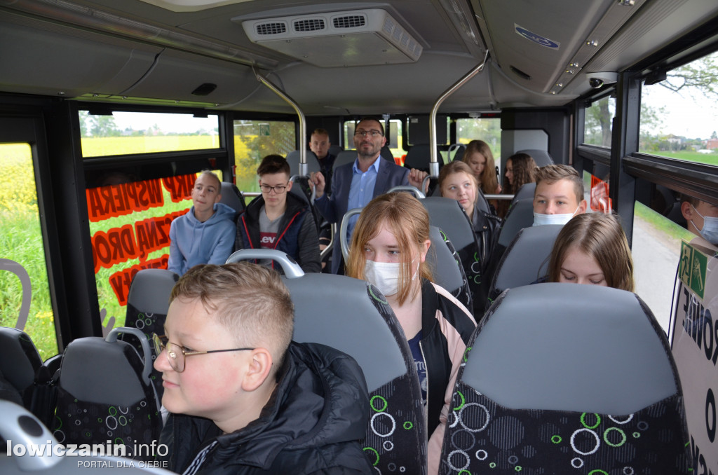 Prezentacja autobusu elektrycznego w gminie Zduny.
