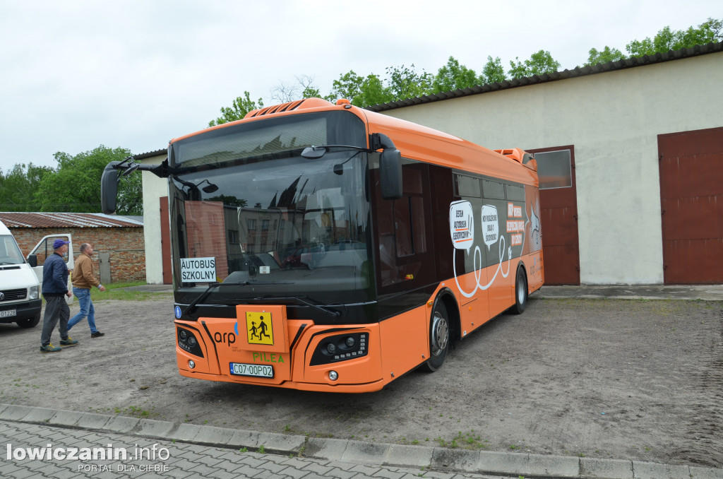 Prezentacja autobusu elektrycznego w gminie Zduny.