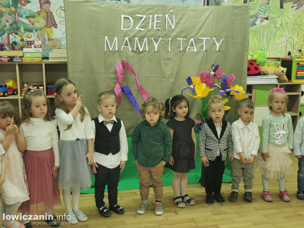 Dzień Mamy i Taty w przedszkolu Jaś i Małgosia