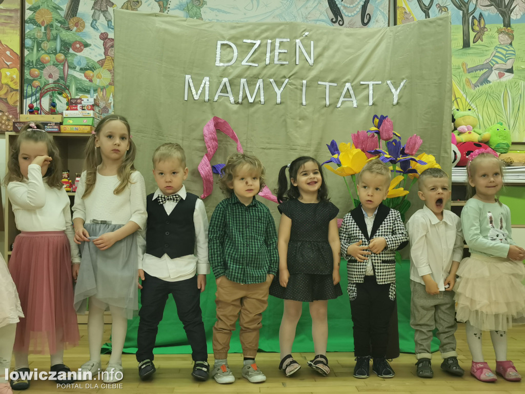 Dzień Mamy i Taty w przedszkolu Jaś i Małgosia