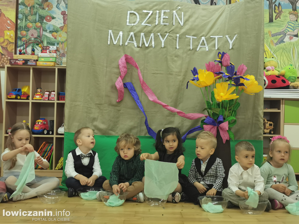 Dzień Mamy i Taty w przedszkolu Jaś i Małgosia
