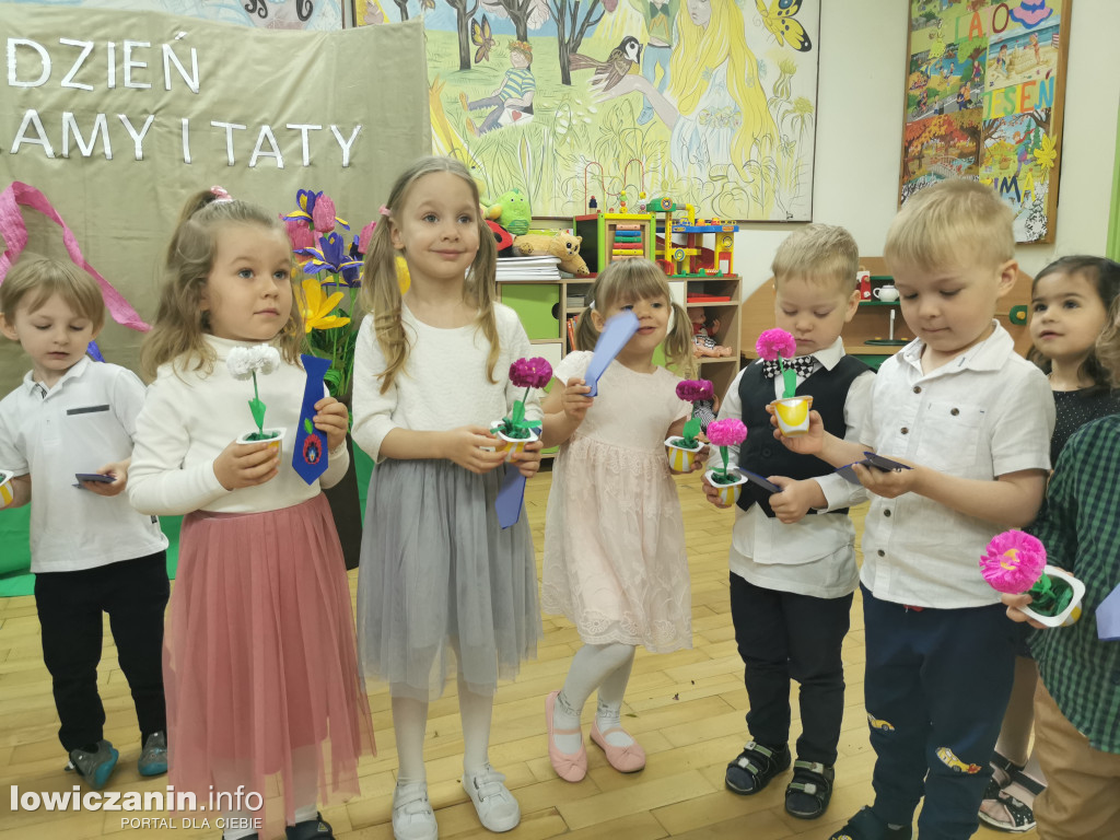 Dzień Mamy i Taty w przedszkolu Jaś i Małgosia