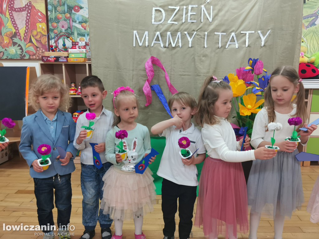 Dzień Mamy i Taty w przedszkolu Jaś i Małgosia