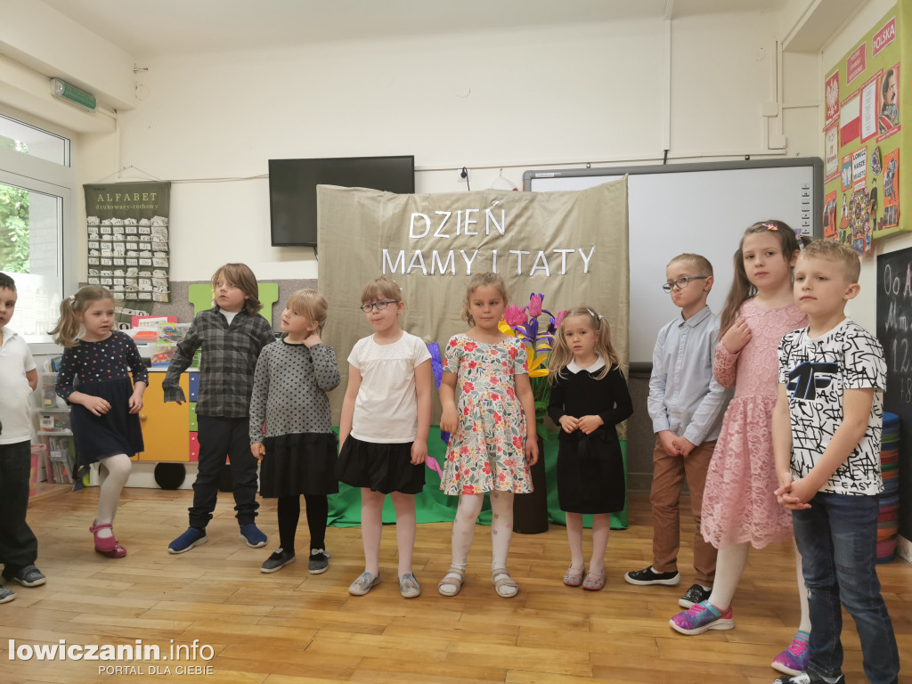 Dzień Mamy i Taty w przedszkolu Jaś i Małgosia
