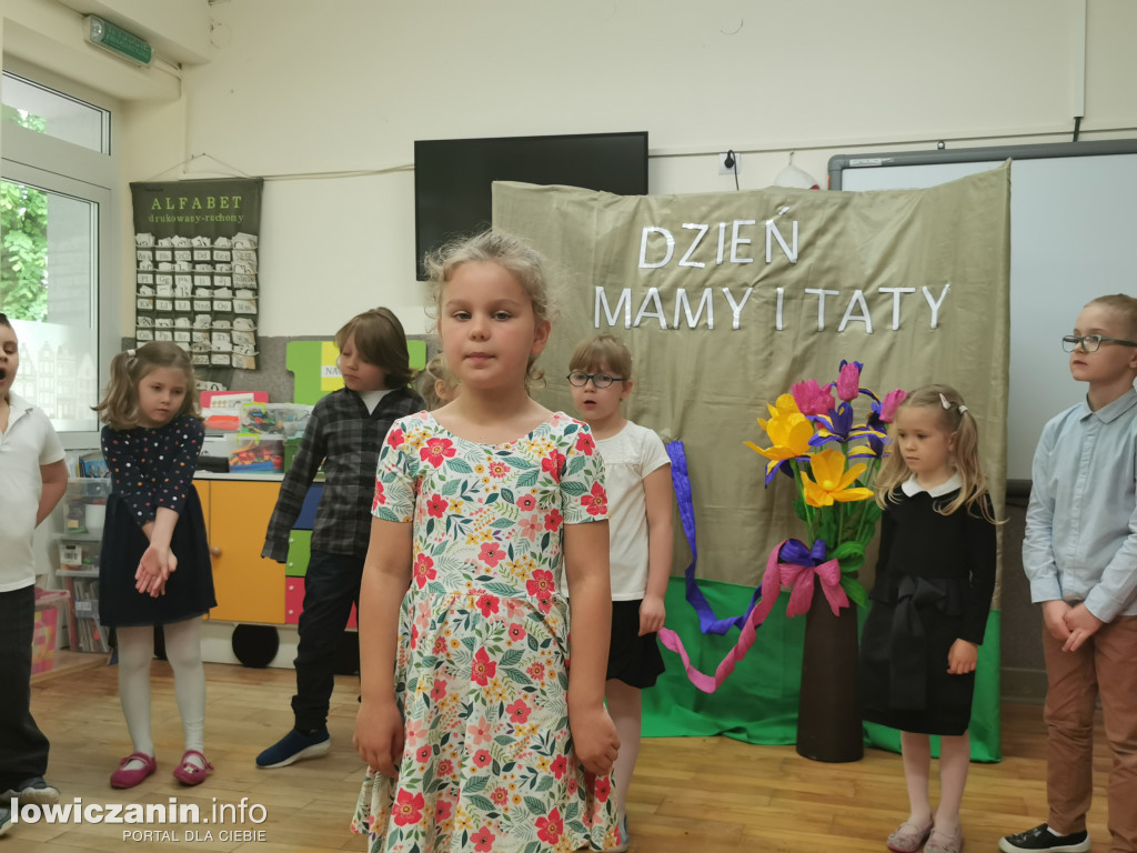 Dzień Mamy i Taty w przedszkolu Jaś i Małgosia