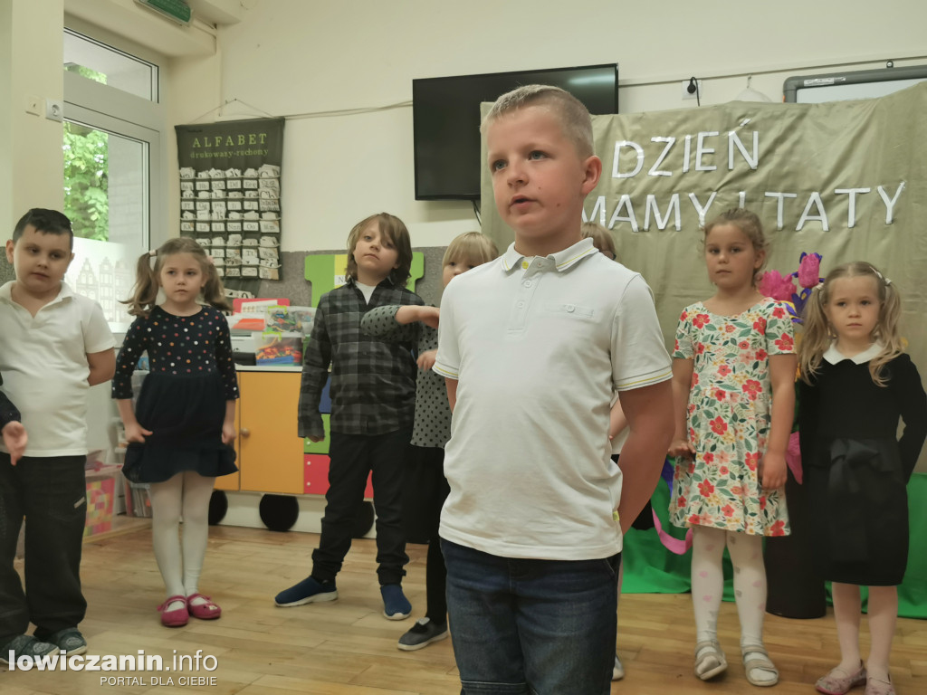 Dzień Mamy i Taty w przedszkolu Jaś i Małgosia