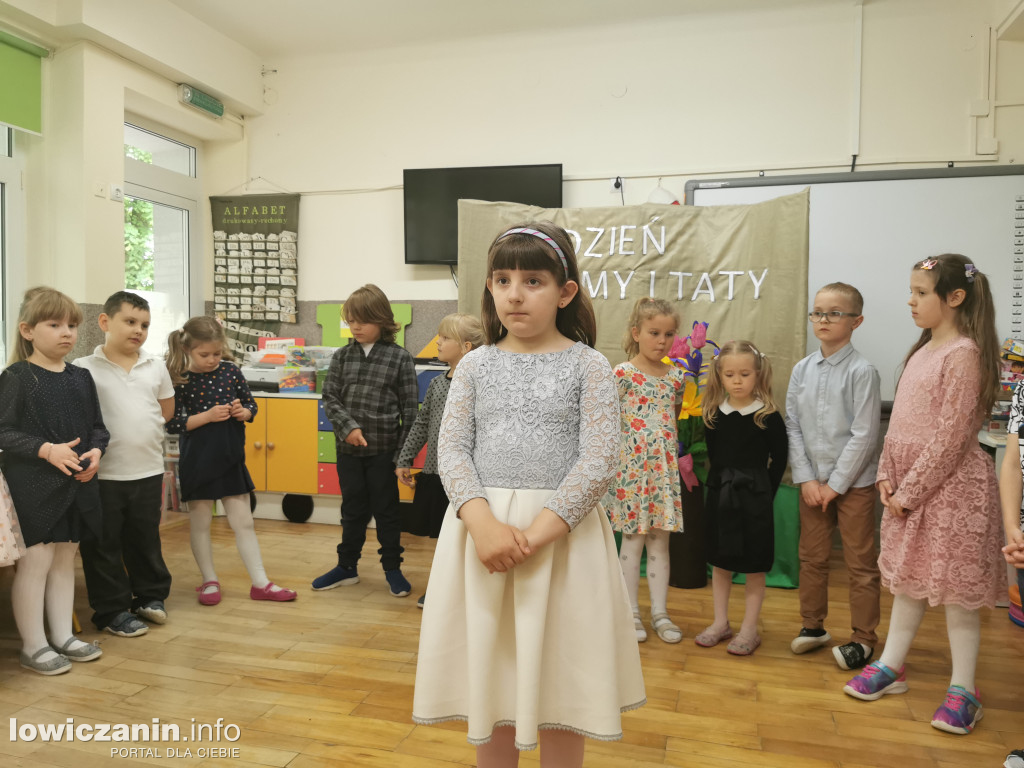 Dzień Mamy i Taty w przedszkolu Jaś i Małgosia