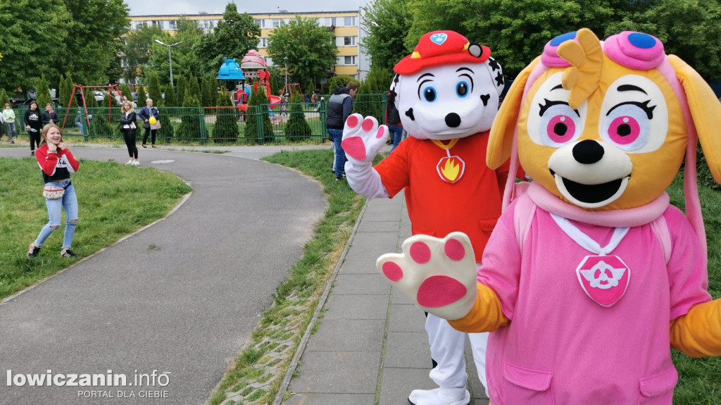 Dzień Dziecka na osiedlu Dąbrowskiego w Łowiczu