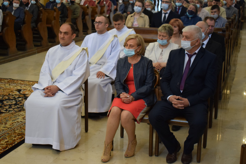 Święcenia kapłańskie w katedrze w Łowiczu
