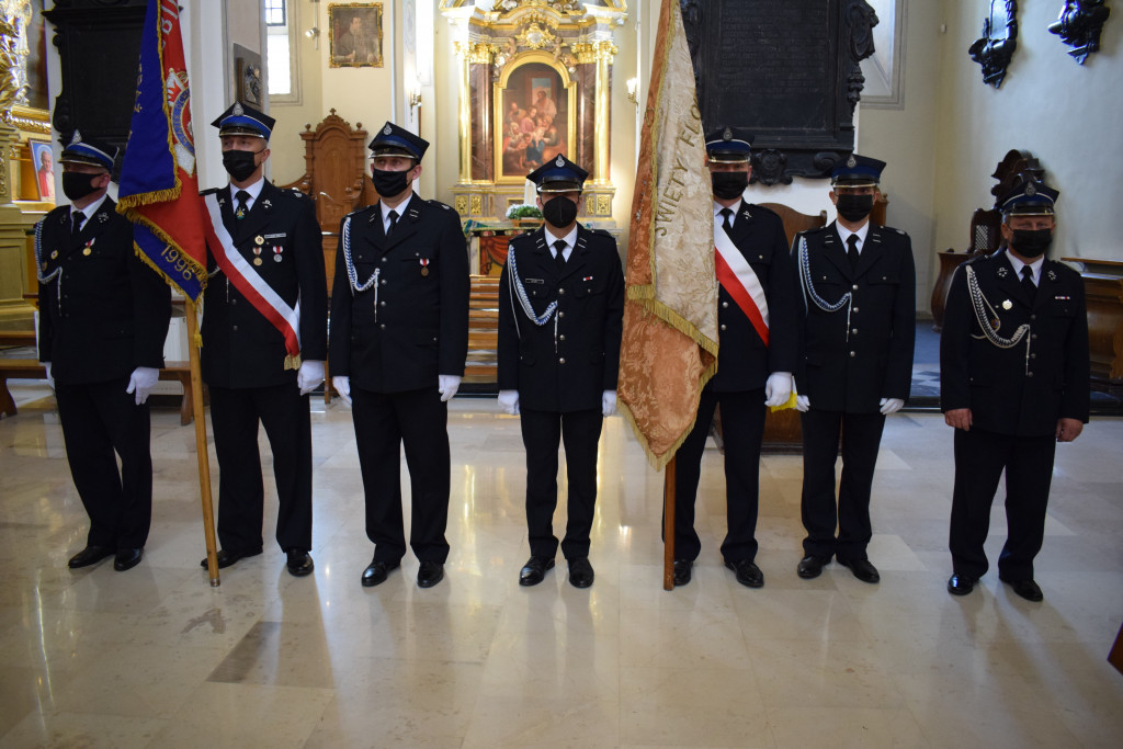 Święcenia kapłańskie w katedrze w Łowiczu