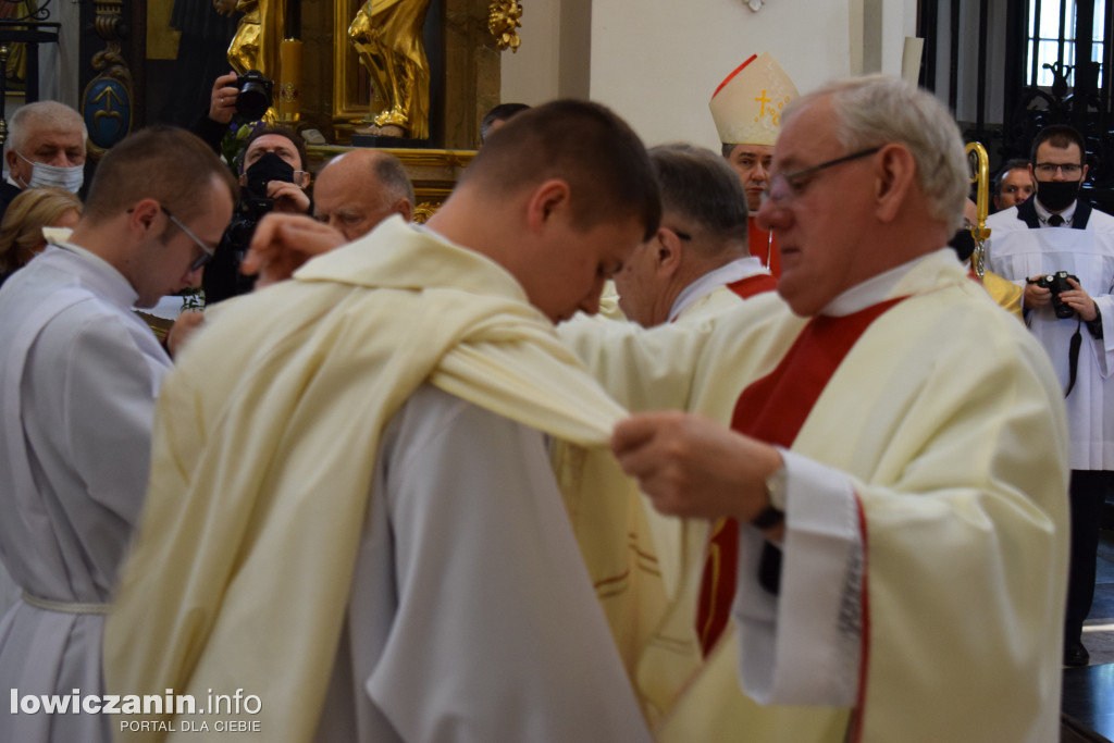 Święcenia kapłańskie w katedrze w Łowiczu