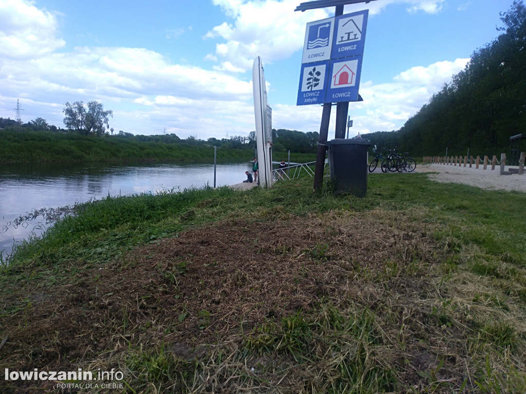 Na plażę nad Bzurą wróciły palmy!