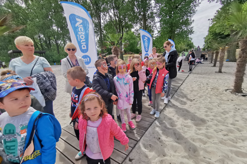 Otwarcie sezonu na plaży nad Bzurą w Łowiczu