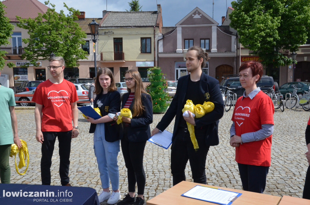 Zabawy matematyczne na trójkątnym rynku w Łowiczu