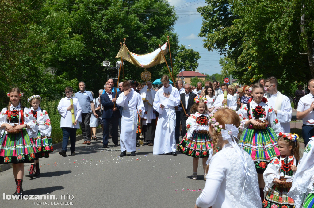 Dwie procesje eucharystyczne przeszły przez Łowicz