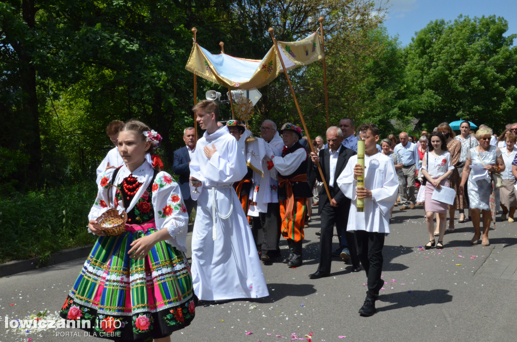 Dwie procesje eucharystyczne przeszły przez Łowicz