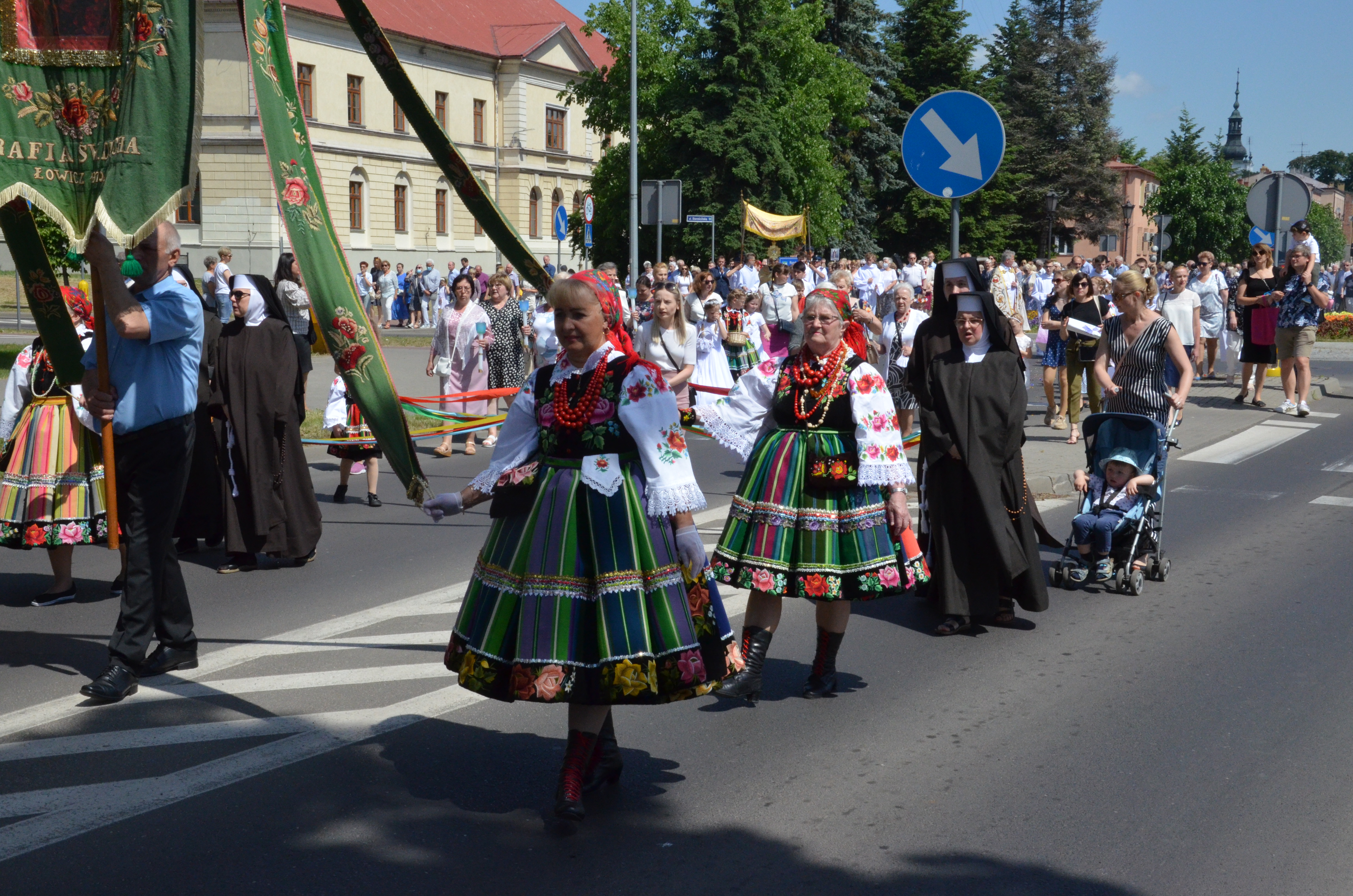 Dwie procesje eucharystyczne przeszły przez Łowicz