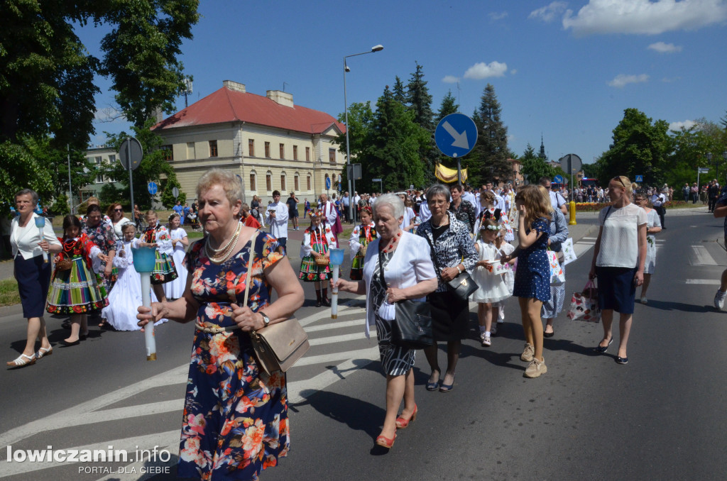 Dwie procesje eucharystyczne przeszły przez Łowicz