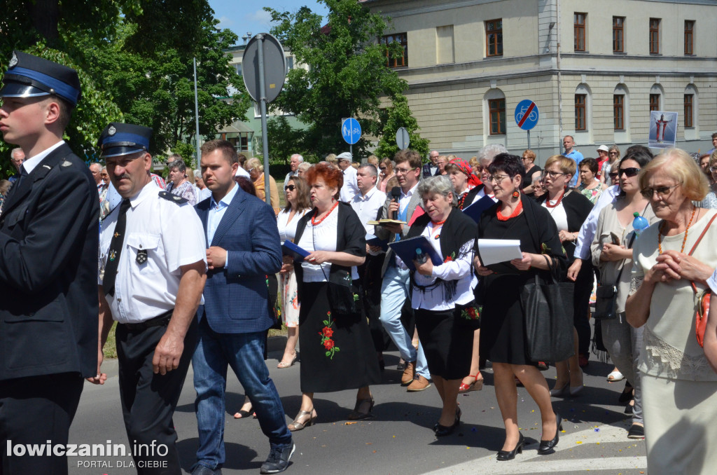 Dwie procesje eucharystyczne przeszły przez Łowicz