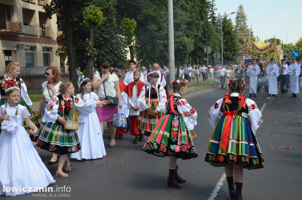 Dwie procesje eucharystyczne przeszły przez Łowicz