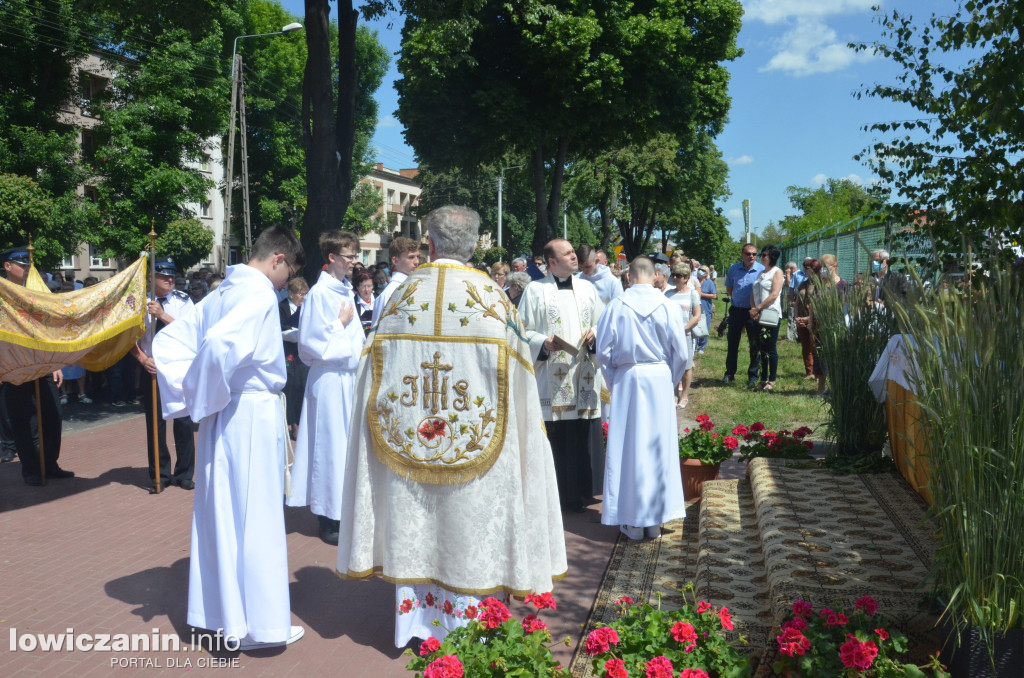 Dwie procesje eucharystyczne przeszły przez Łowicz