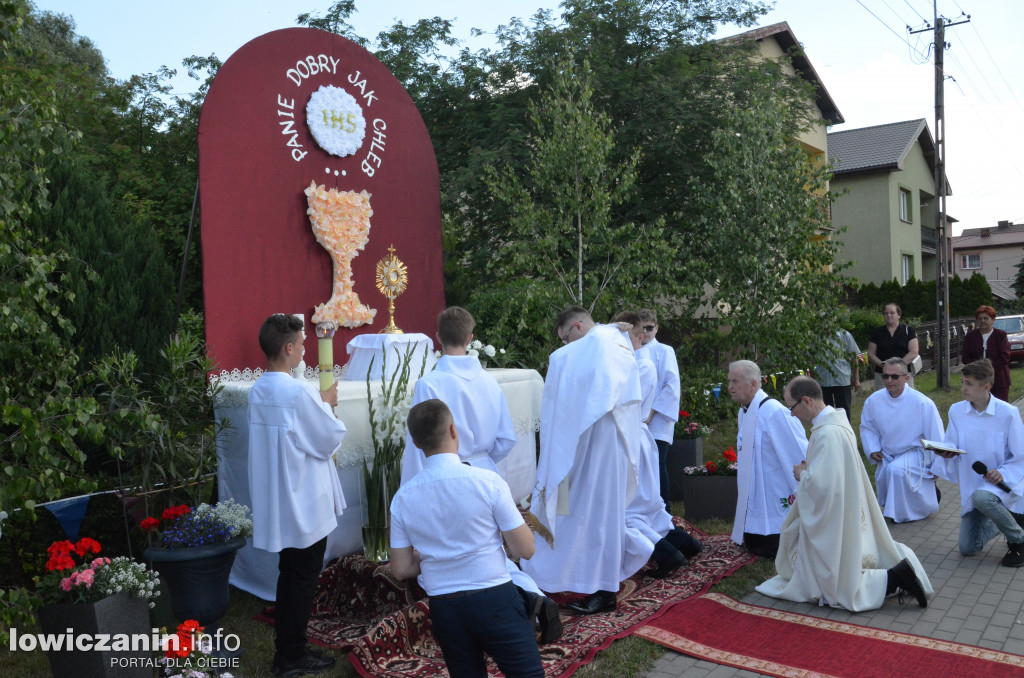 Dwie procesje eucharystyczne przeszły przez Łowicz