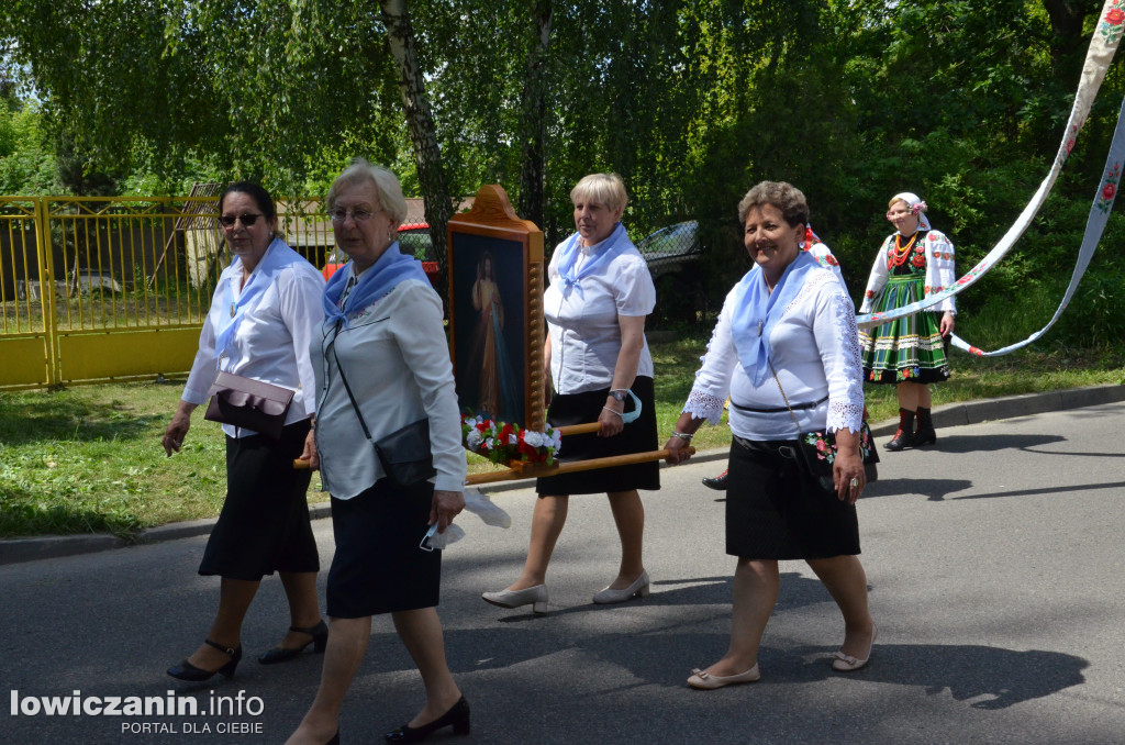 Dwie procesje eucharystyczne przeszły przez Łowicz