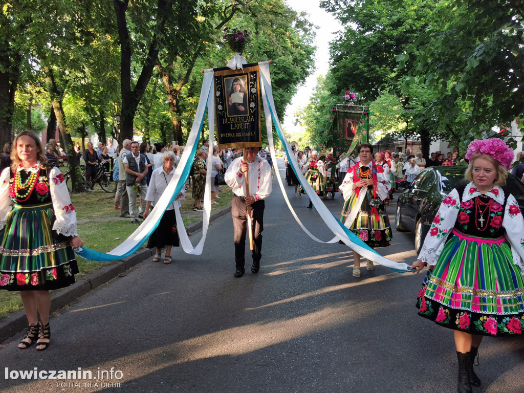 Procesja przeszła Alejami Sienkiewicza